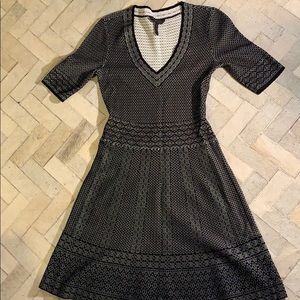 BCBGMaxAzria Black & White V-Neck Dress Size S